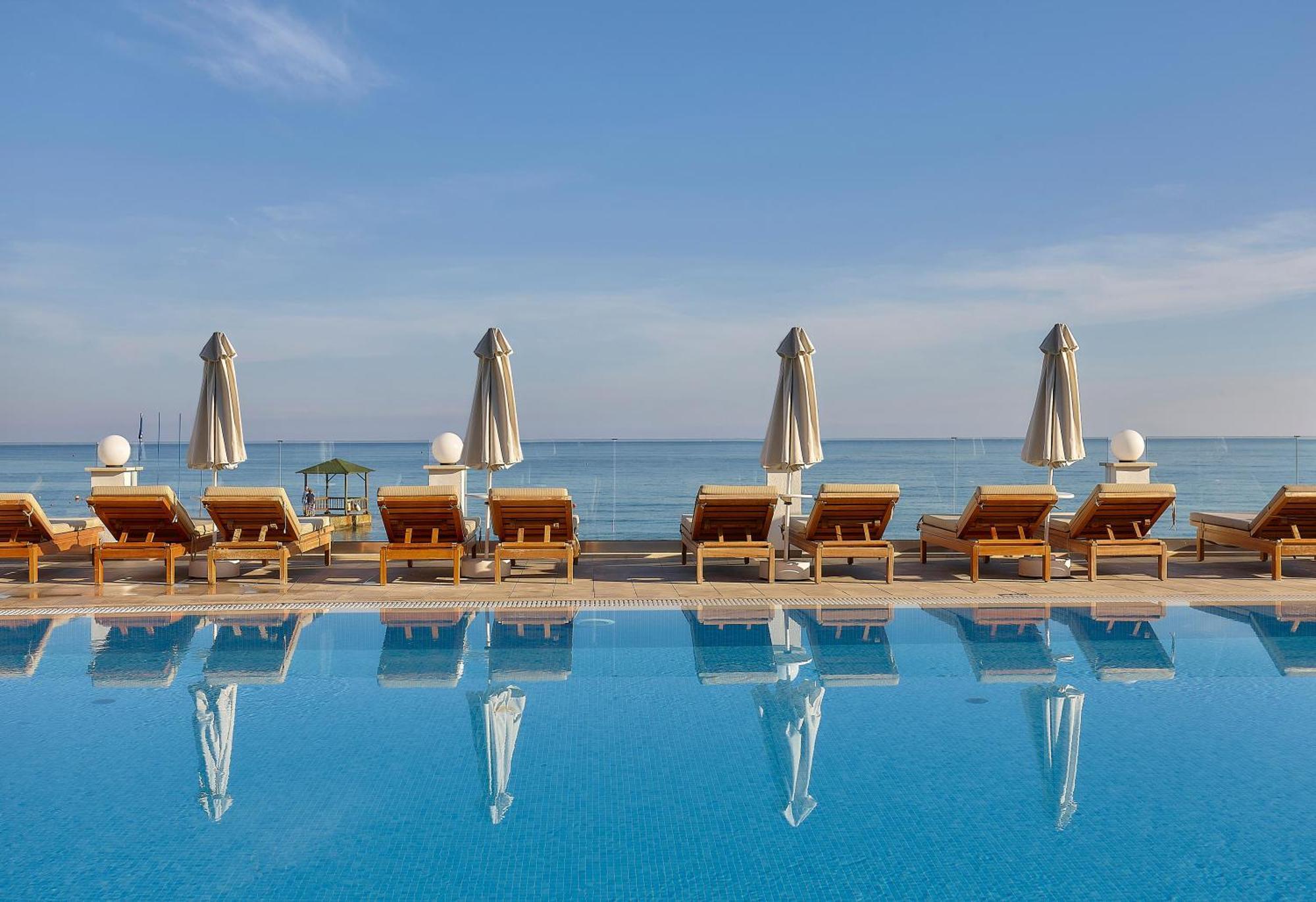 Alexander Beach Hotel & Village Resort Malia  Ngoại thất bức ảnh