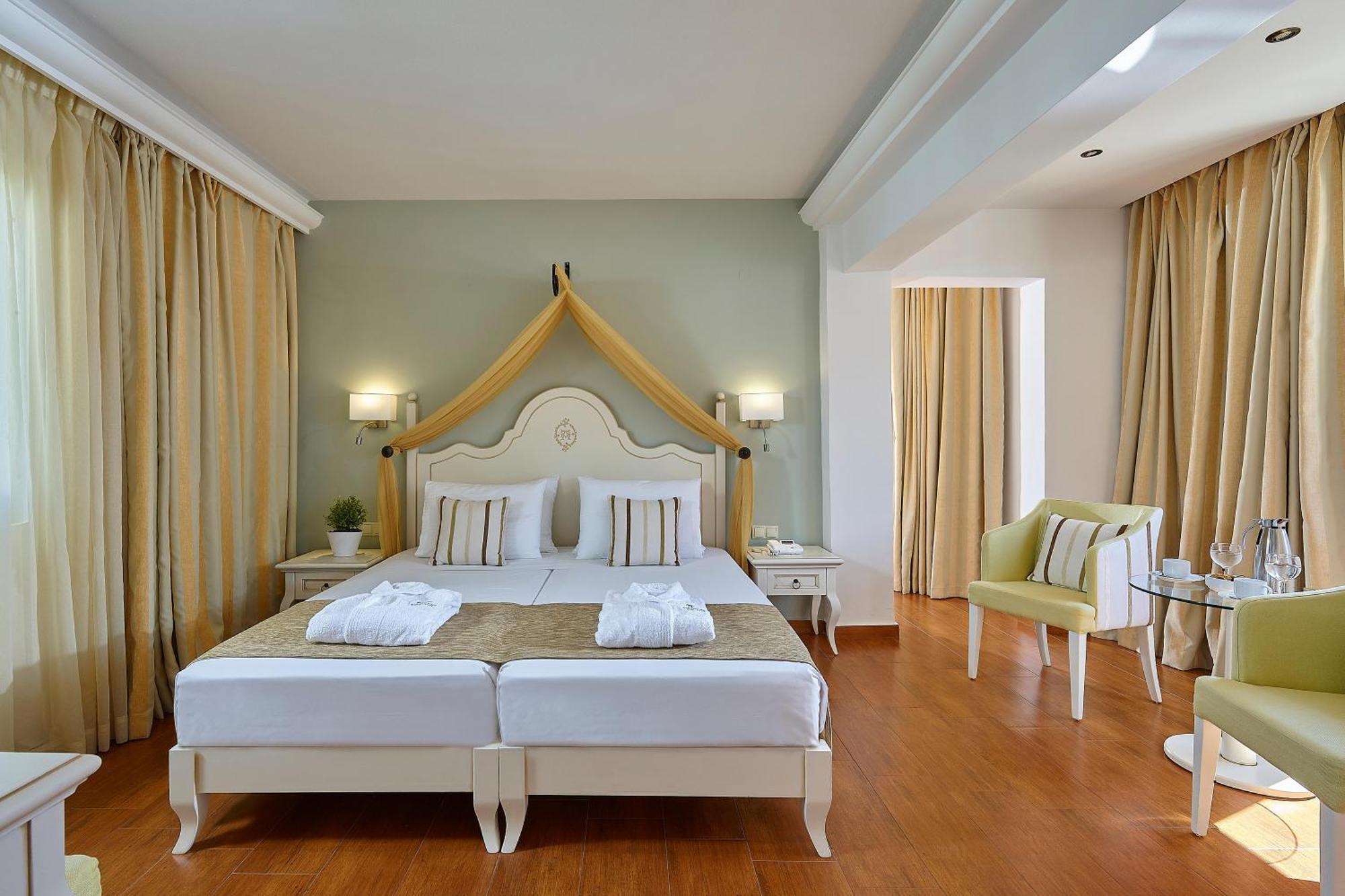 Alexander Beach Hotel & Village Resort Malia  Ngoại thất bức ảnh